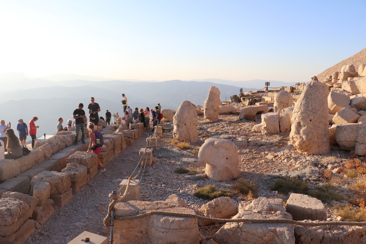 Nemrut Dağı’nda turist yoğunluğu 