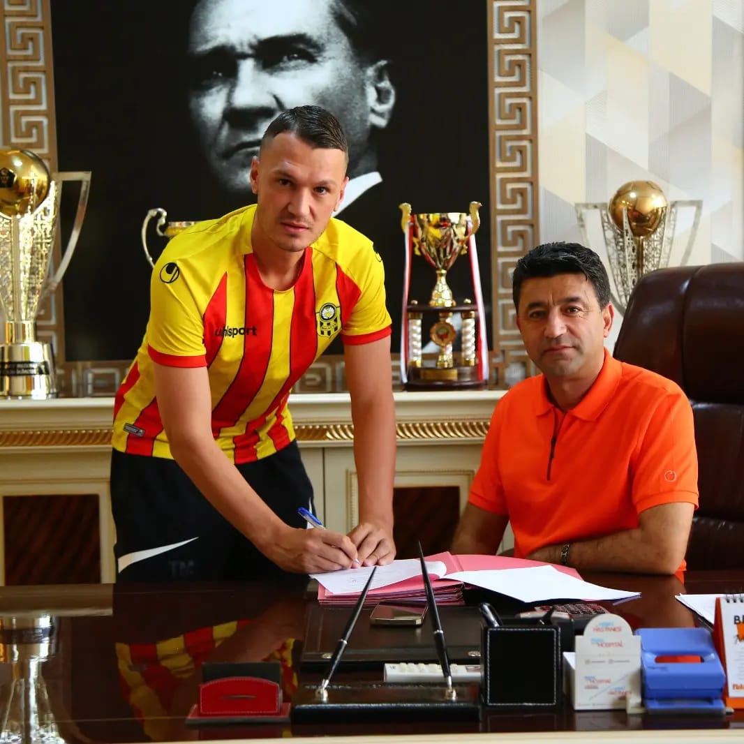 Yeni Malatyaspor Barış Başdaş ve Ahmet Eyüp Türkaslan'la Sözleşme İmzaladı