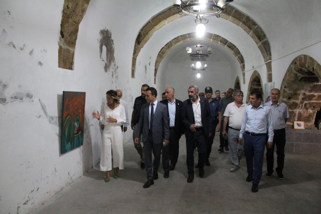 Taşhan'da, Karma Resim Sergisi
