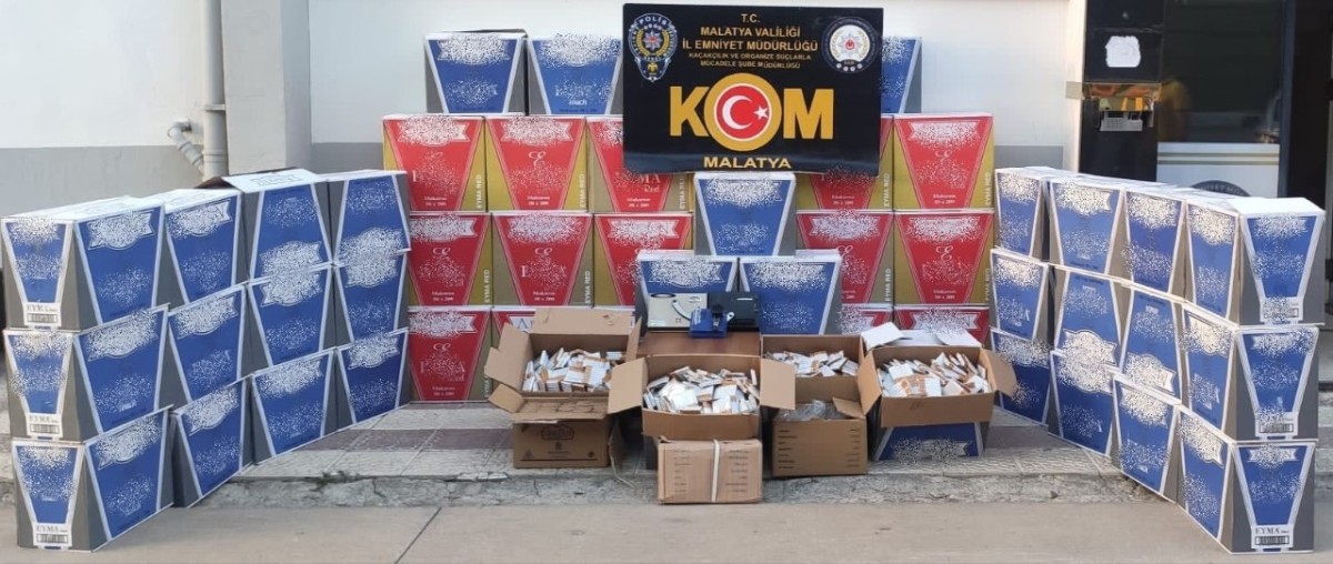 Çok sayıda kaçak sigara ve malzemeleri ele geçirildi