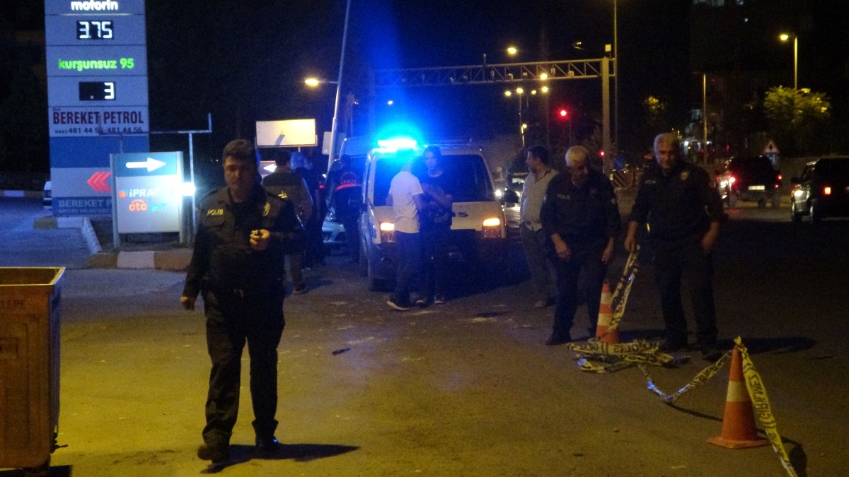 Husumetli iki grup arasında çıkan silahlı, taşlı, sopalı kavgada 2 kişi yaralandı