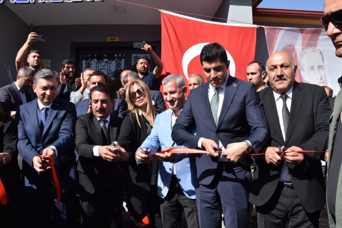 Latif Doğan’dan annesi adına taziye evi