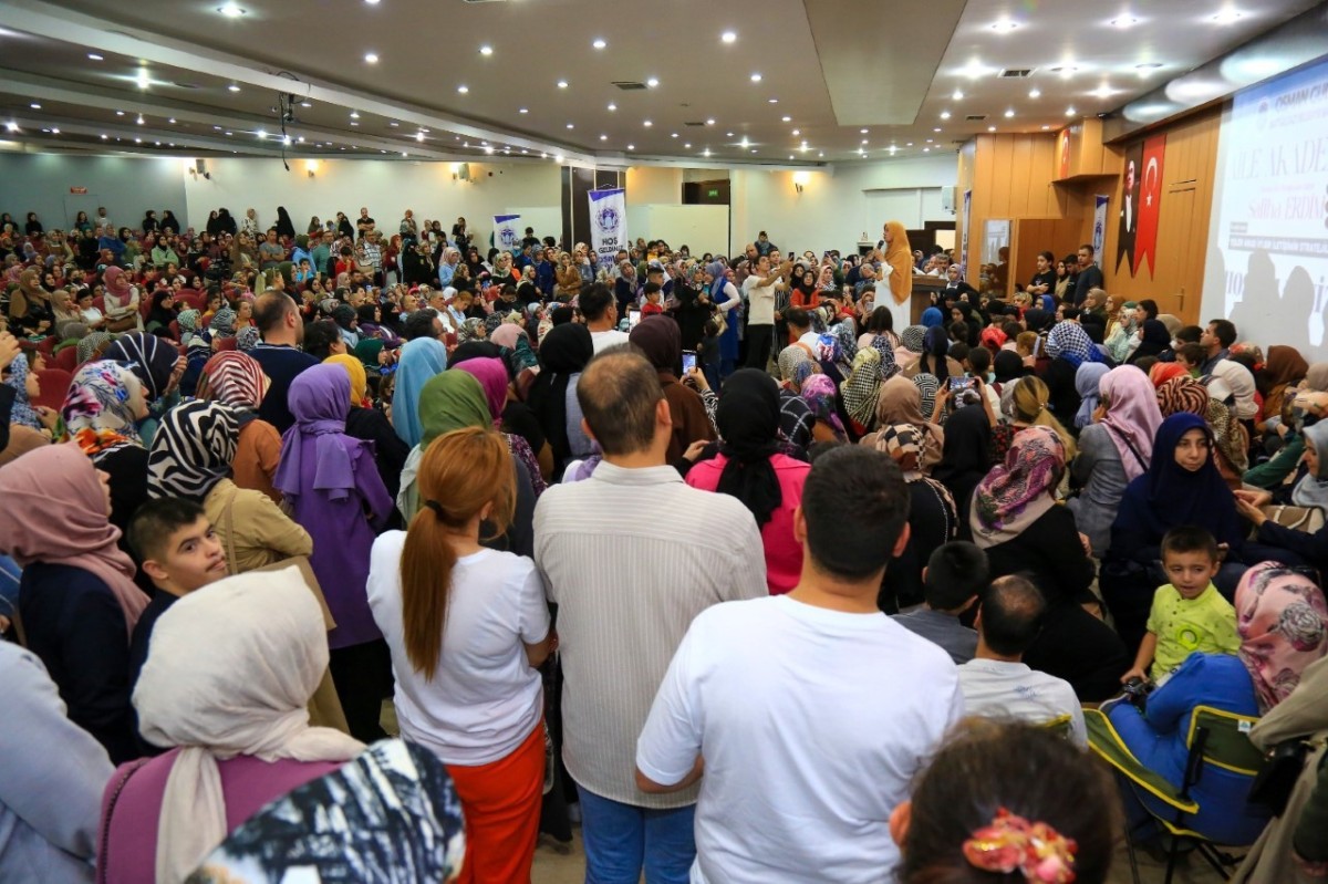 Saliha Erdim aile içi iletişimin şifrelerini Battalgazi'de anlattı