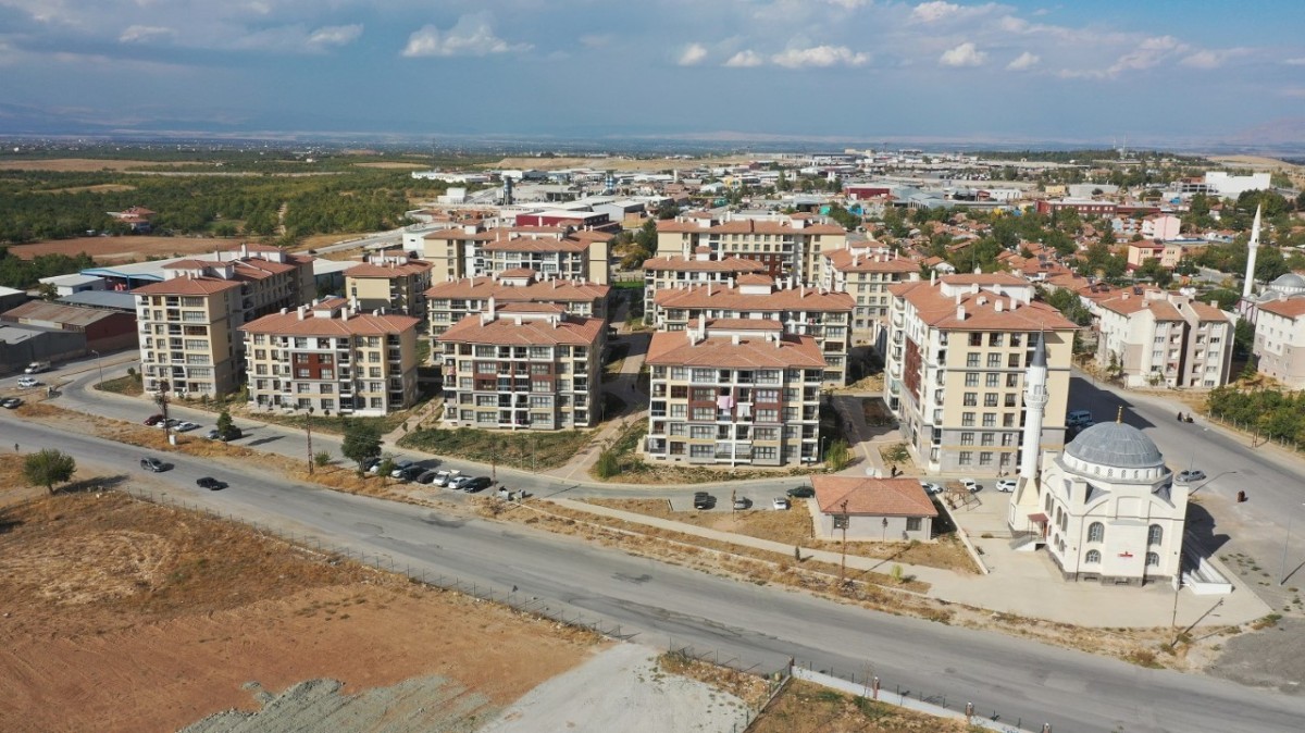 Yeşilyurt’ta 2 bin 265 yeni konut ve dükkan yapıldı