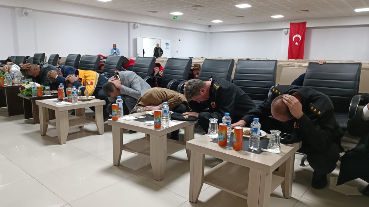 'Çök Kapan Tutun' tatbikatı yapıldı