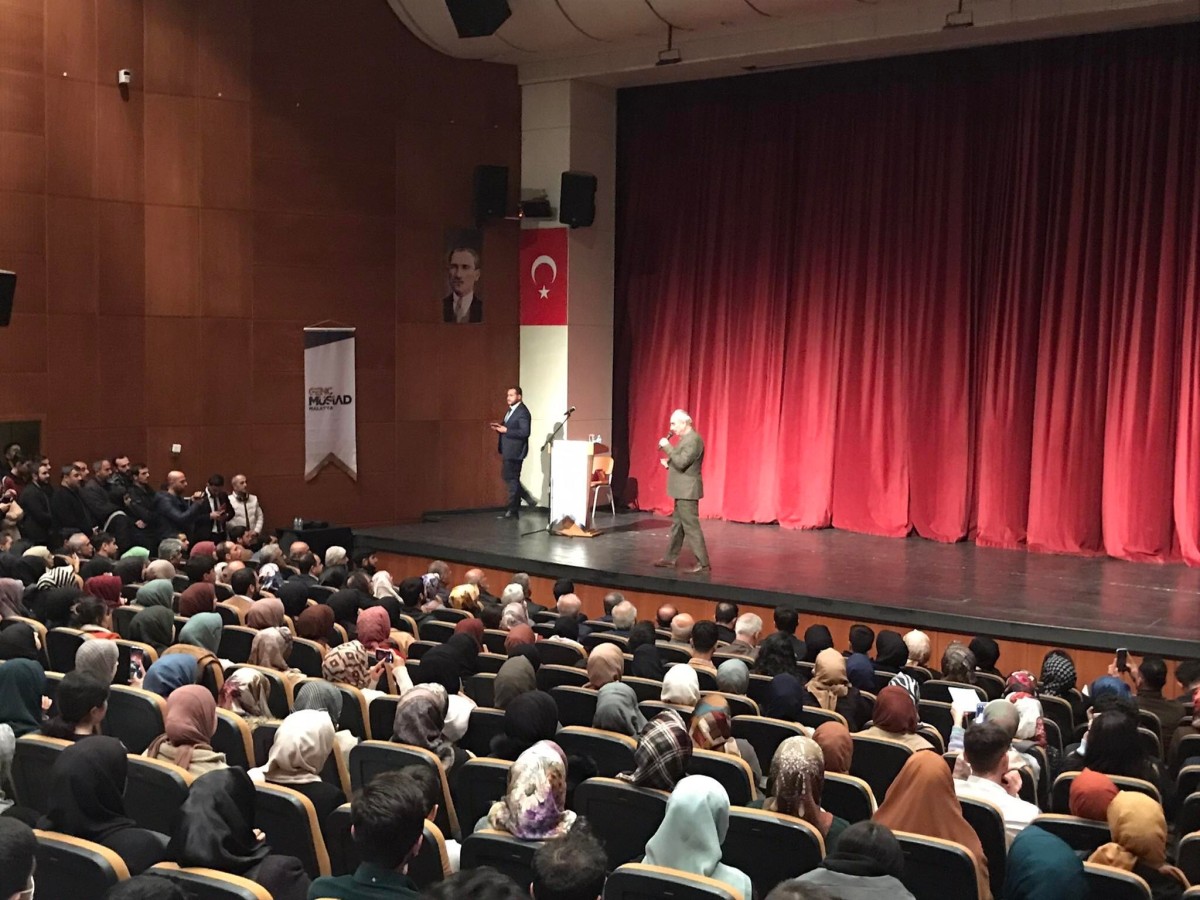 ‘Başarı Bedel ister’ konulu konferans düzenlendi