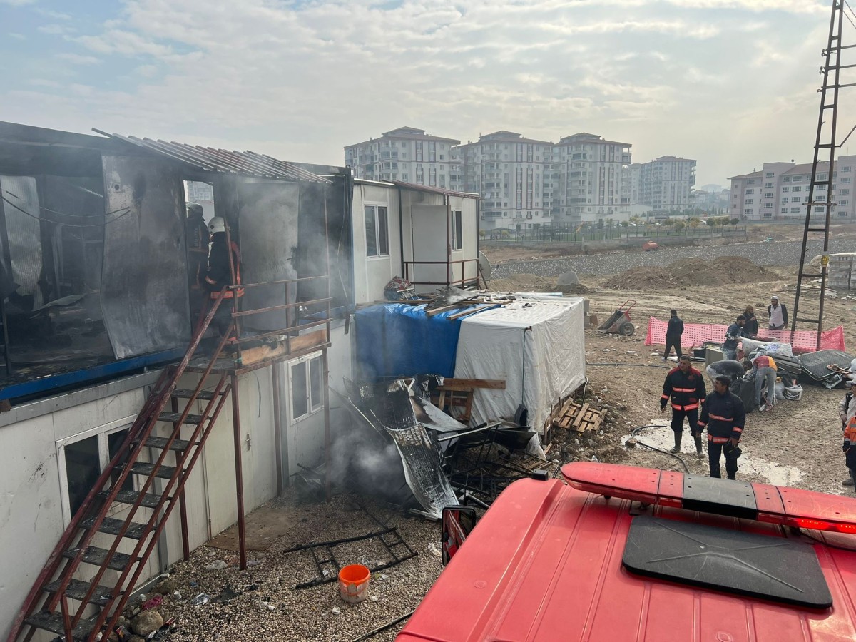 Şantiyede korkutan yangın