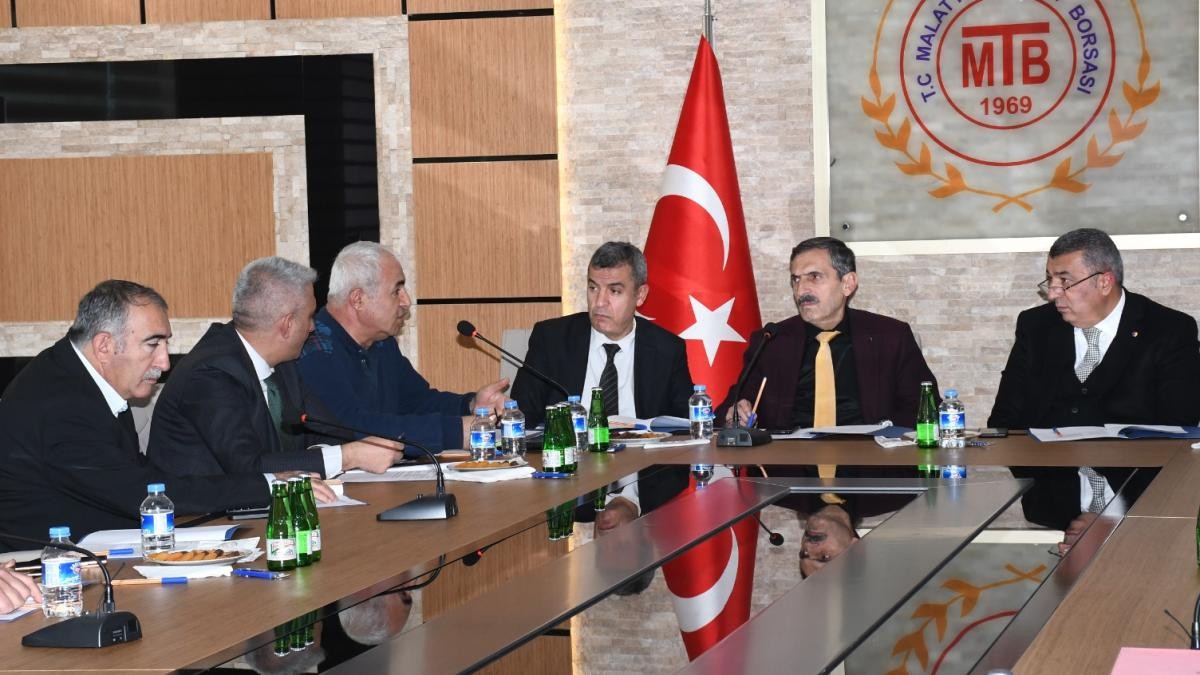 Kayısıda İnovatif Çalışmalar ve Yeni Pazar Arayışı