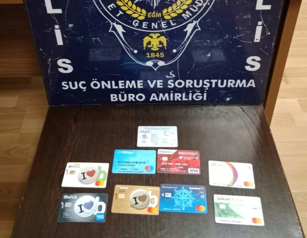 Hırsızlık zanlısı, Çalıntı kartlarla yakalandı