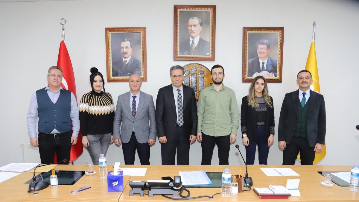 Senato Başkanlığına tıbbiyeli öğrenci