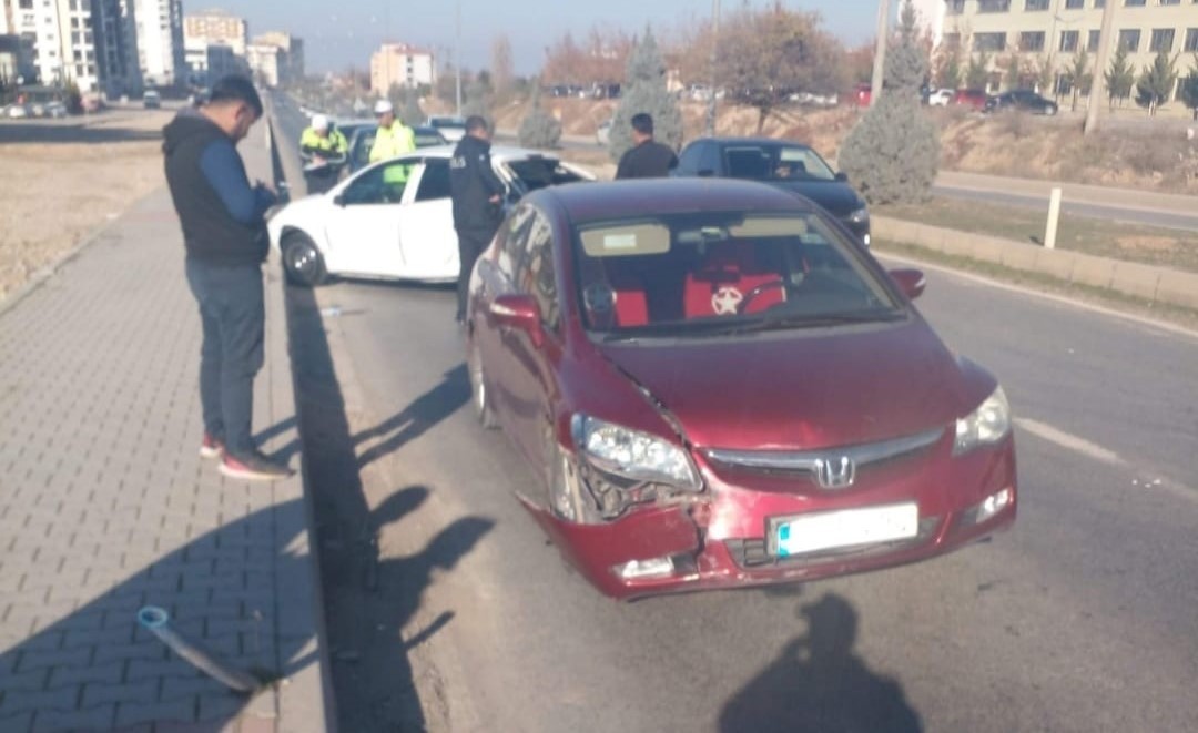 Yeşilyurt'ta zincirleme kaza
