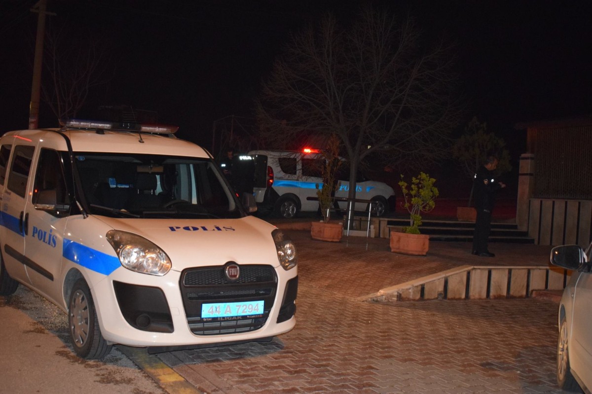 Silahlı ve bıçaklı kavga: 2 yaralı