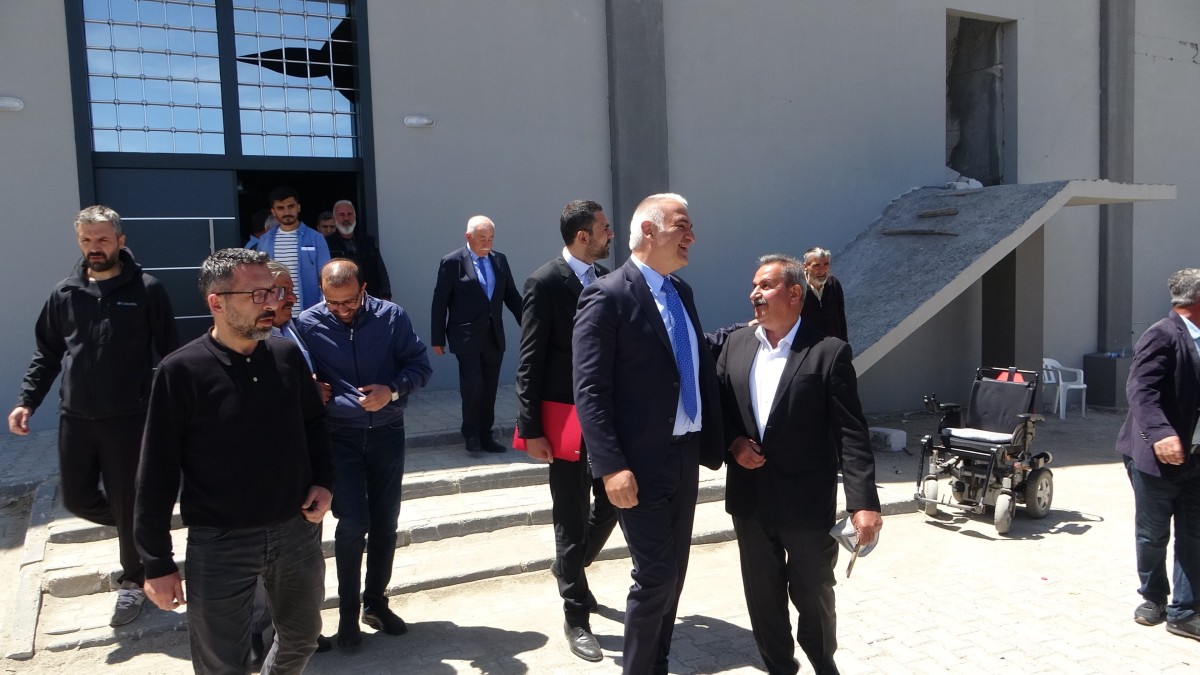 Bakan Ersoy Malatya’da incelemelerde bulundu