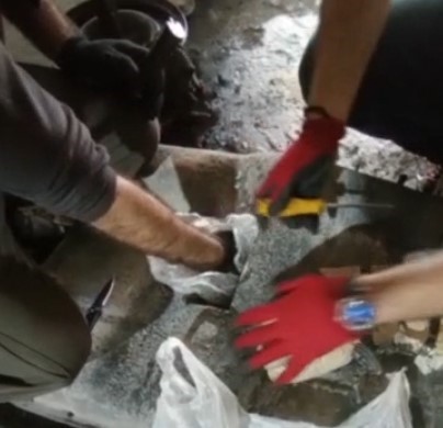 Polisten uyuşturucu sevkiyatına darbe: 15 kilo eroin ele geçirildi