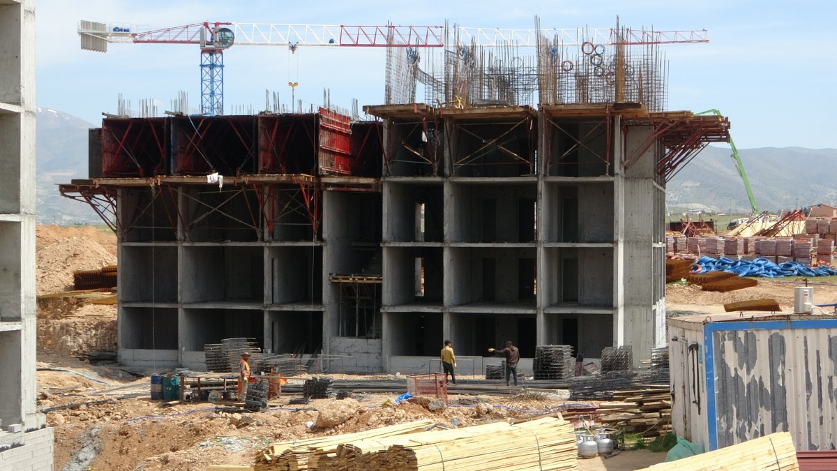6 bin 458 deprem konutunda çalışmalar hızlandı