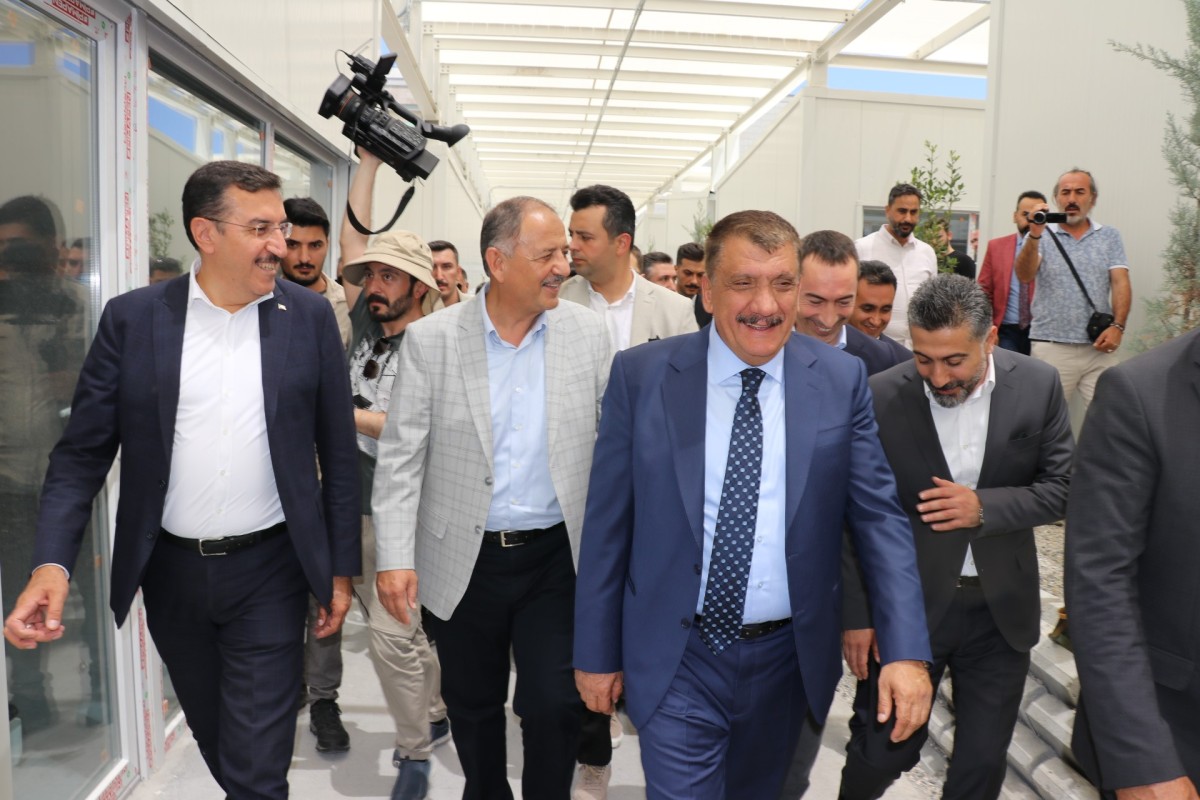 Bakan Özhaseki incelemelerde bulundu