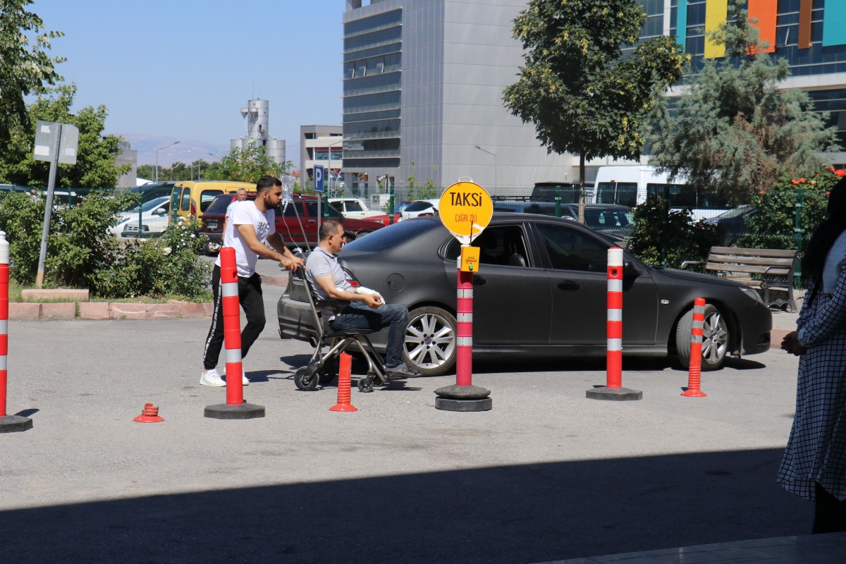 Acemi kasaplar yine hastanelik oldu