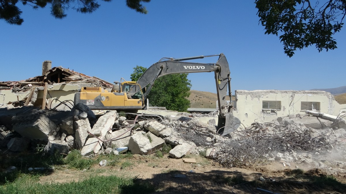 Deprem Sultansuyu Harası’nda 235 milyonluk tahribata neden oldu