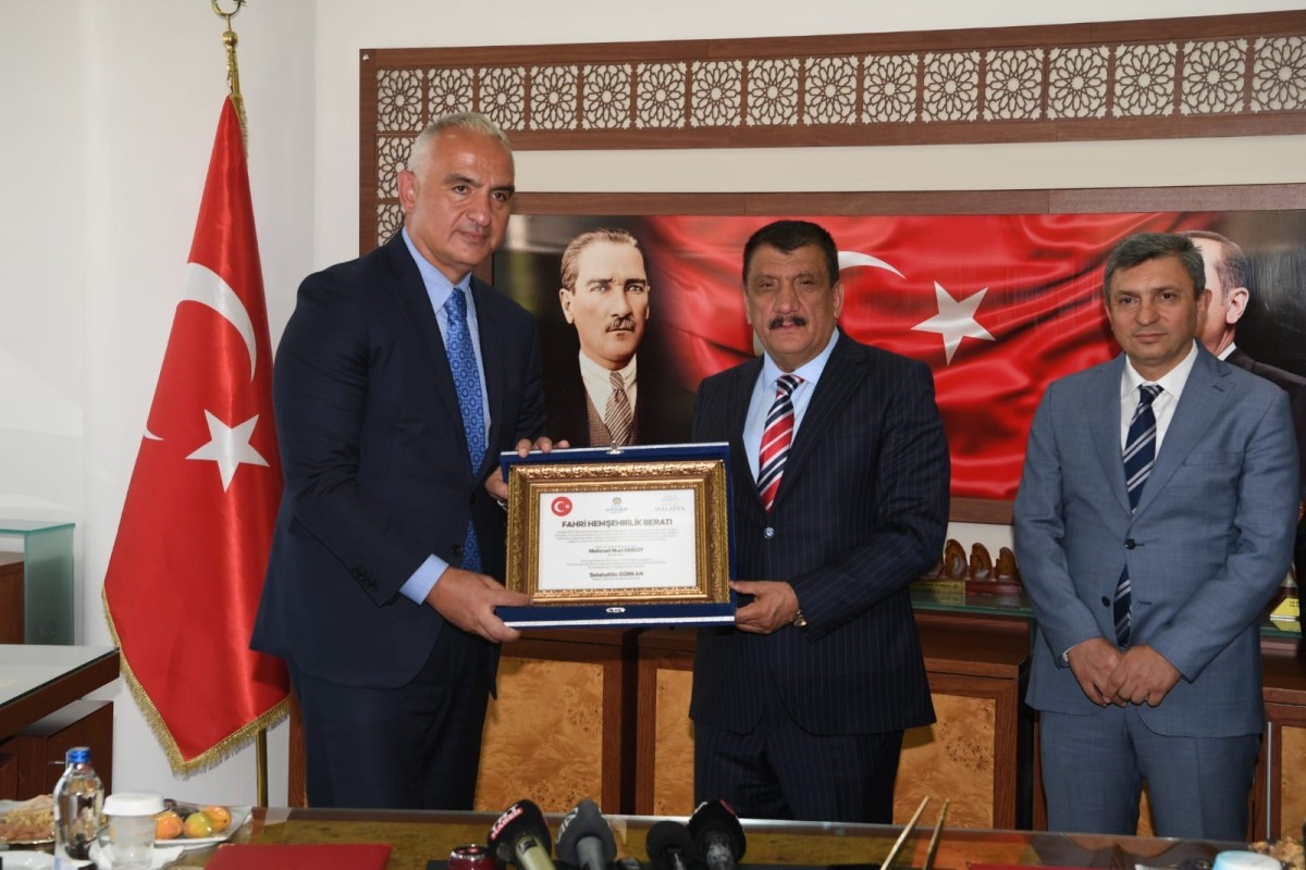 Bakan Ersoy’a Malatya’da Fahri Hemşehrilik Beratı verildi