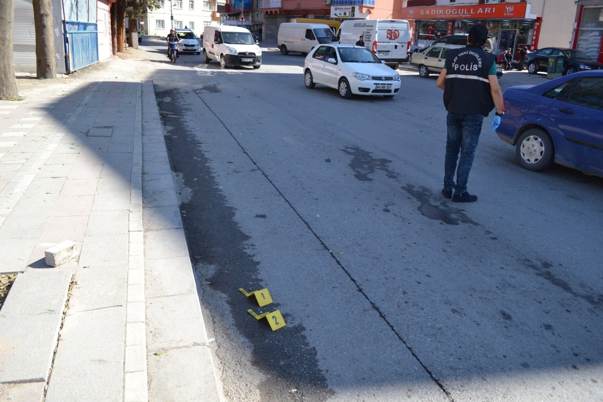  Alacak verecek meselesi yüzünden silahlı kavga çıktı