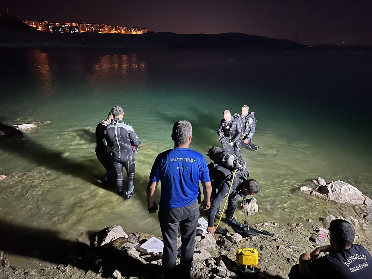  Serinlemek için gölete giren işçi boğuldu