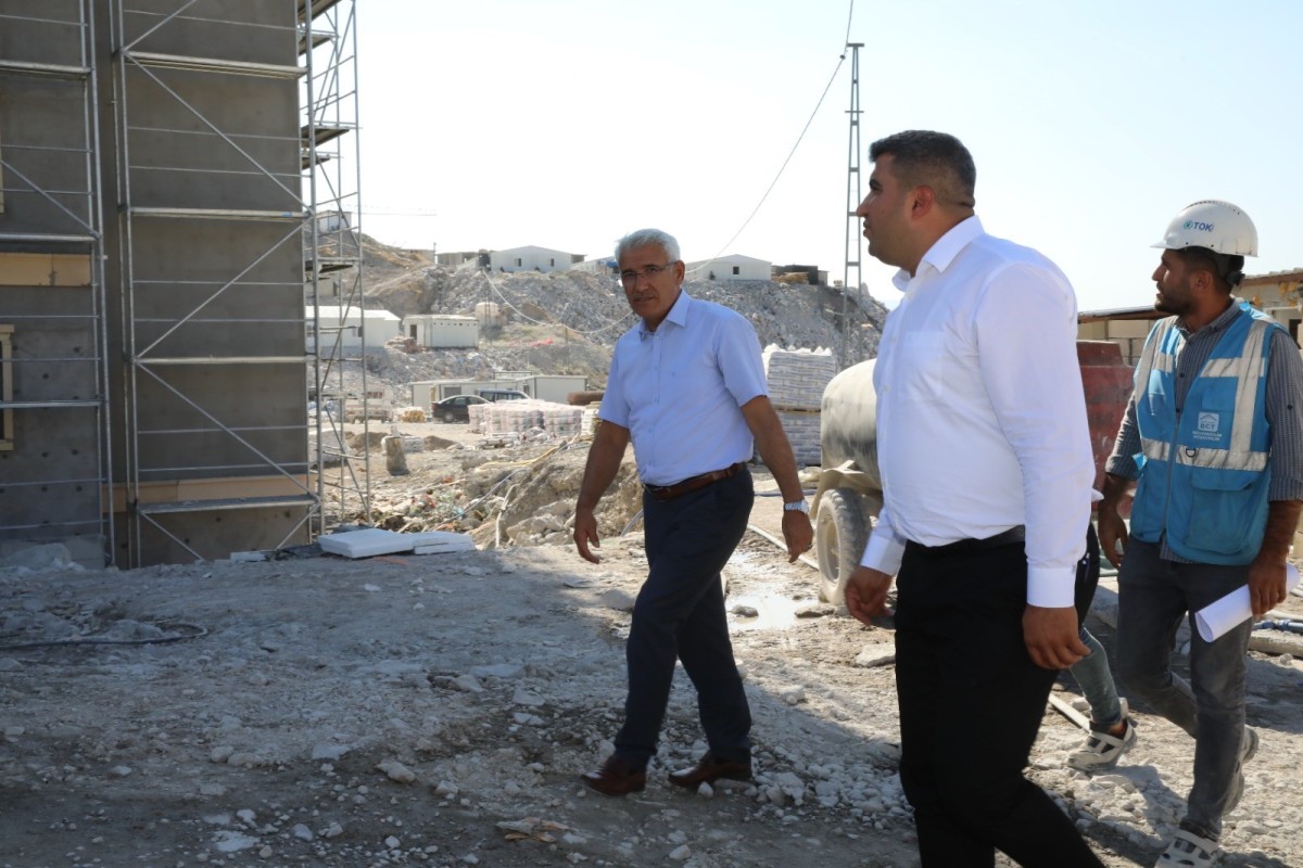 Güder: “Deprem konutları kısa süre içerisinde teslim edilecek”