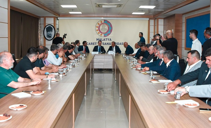 Erbakan, esnaf temsilcilerini dinledi