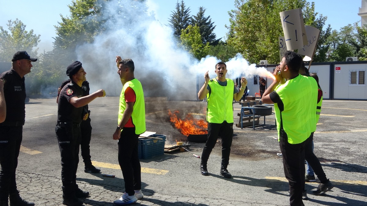 Polisinden gerçeği aratmayan tatbikat