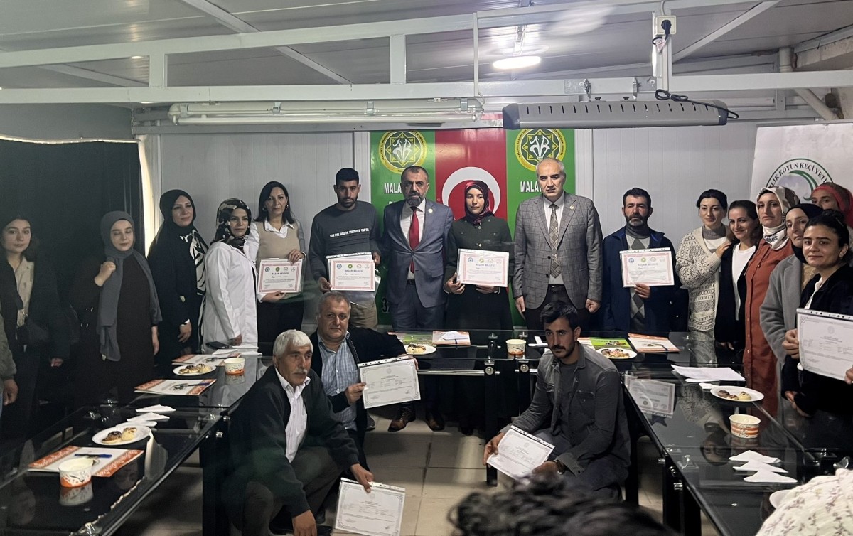 100 baş ve üzere koyunu olanlara 30 bin lira destek veriliyor