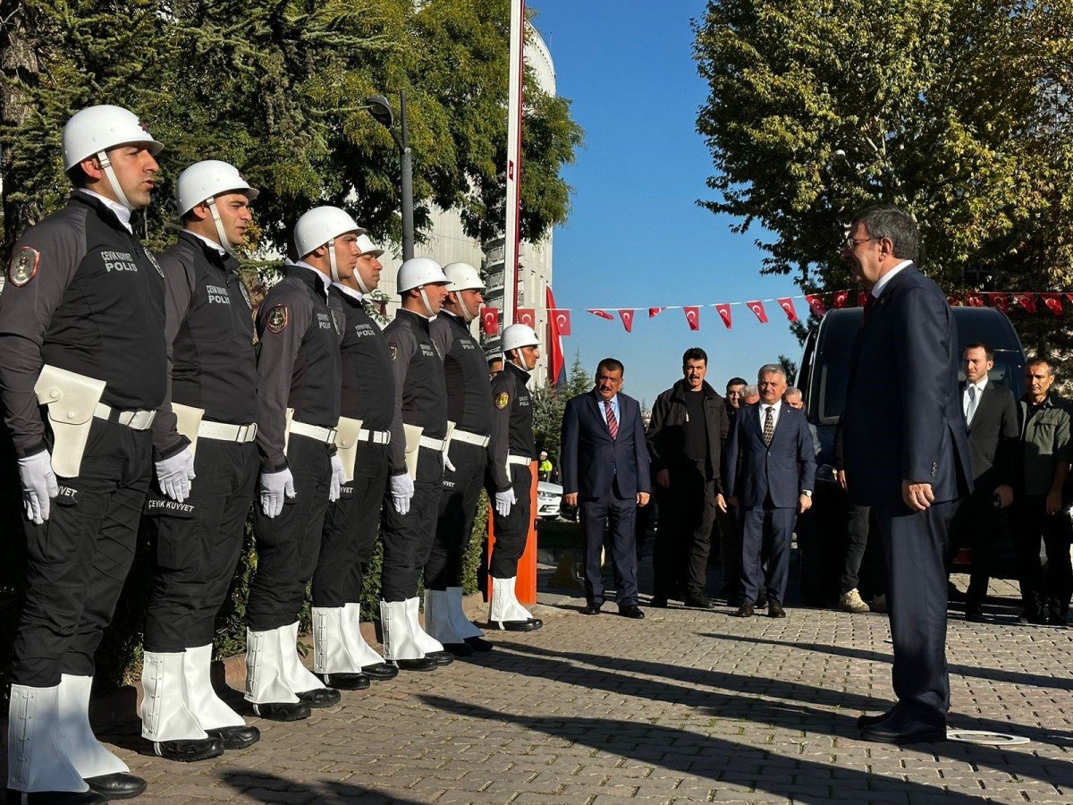  Cumhurbaşkanı Yardımcısı Cevdet Yılmaz Malatya’da