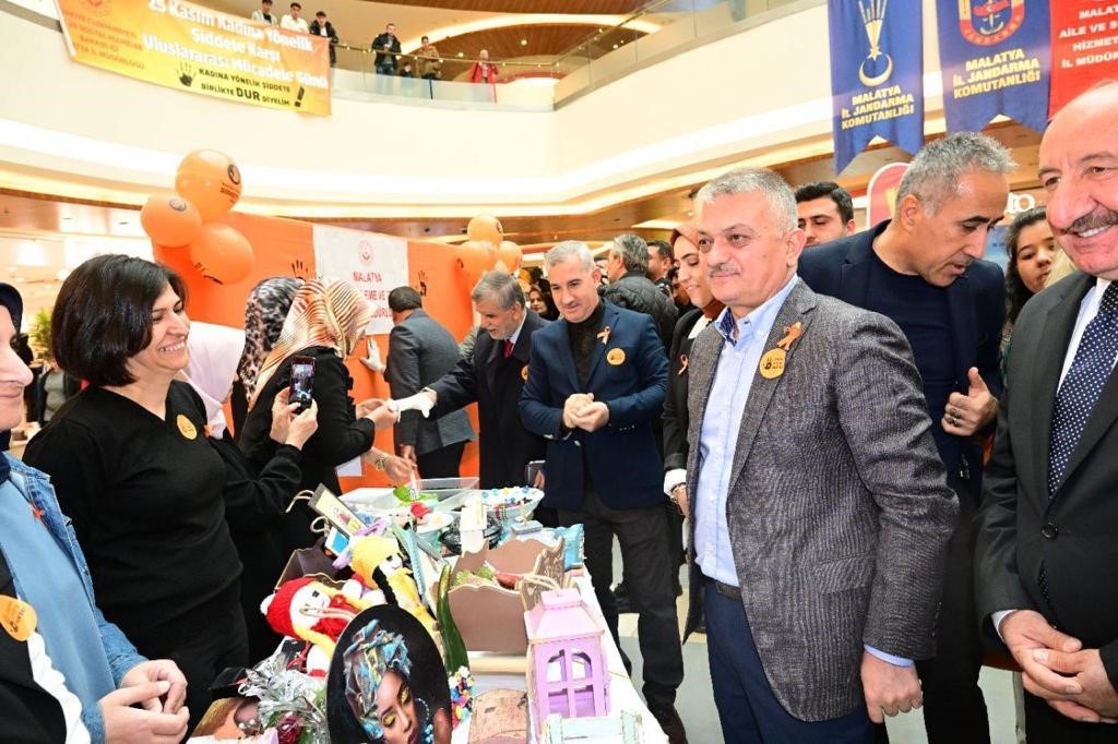 ‘Kadına yönelik şiddetle uluslararası mücadele günü’ etkinliği düzenlendi