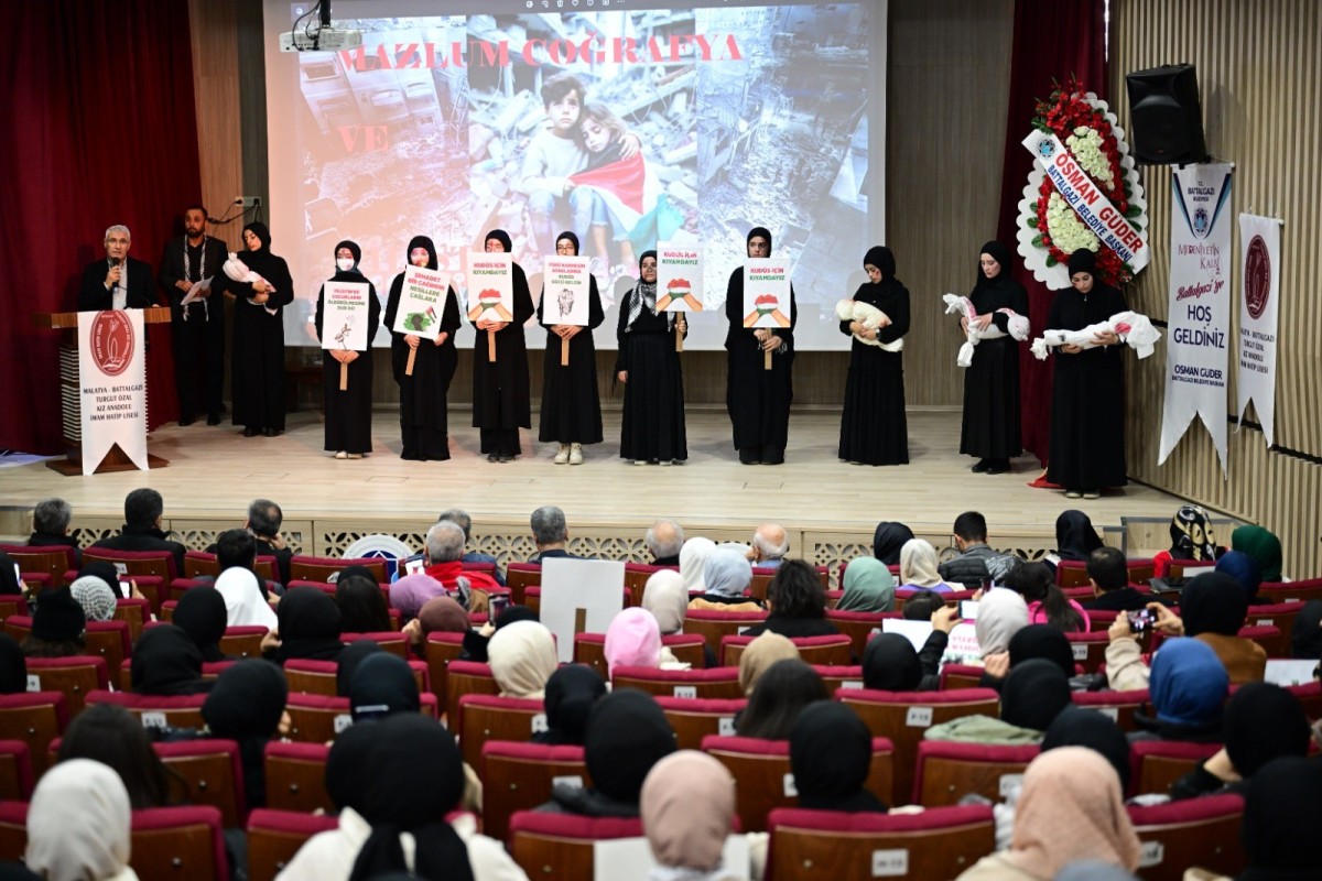 Filistin için hazırlanan Oratoryo gösterisinde duygusal anlar yaşandı