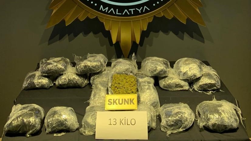 Tren Garı’nda uyuşturucu operasyonu