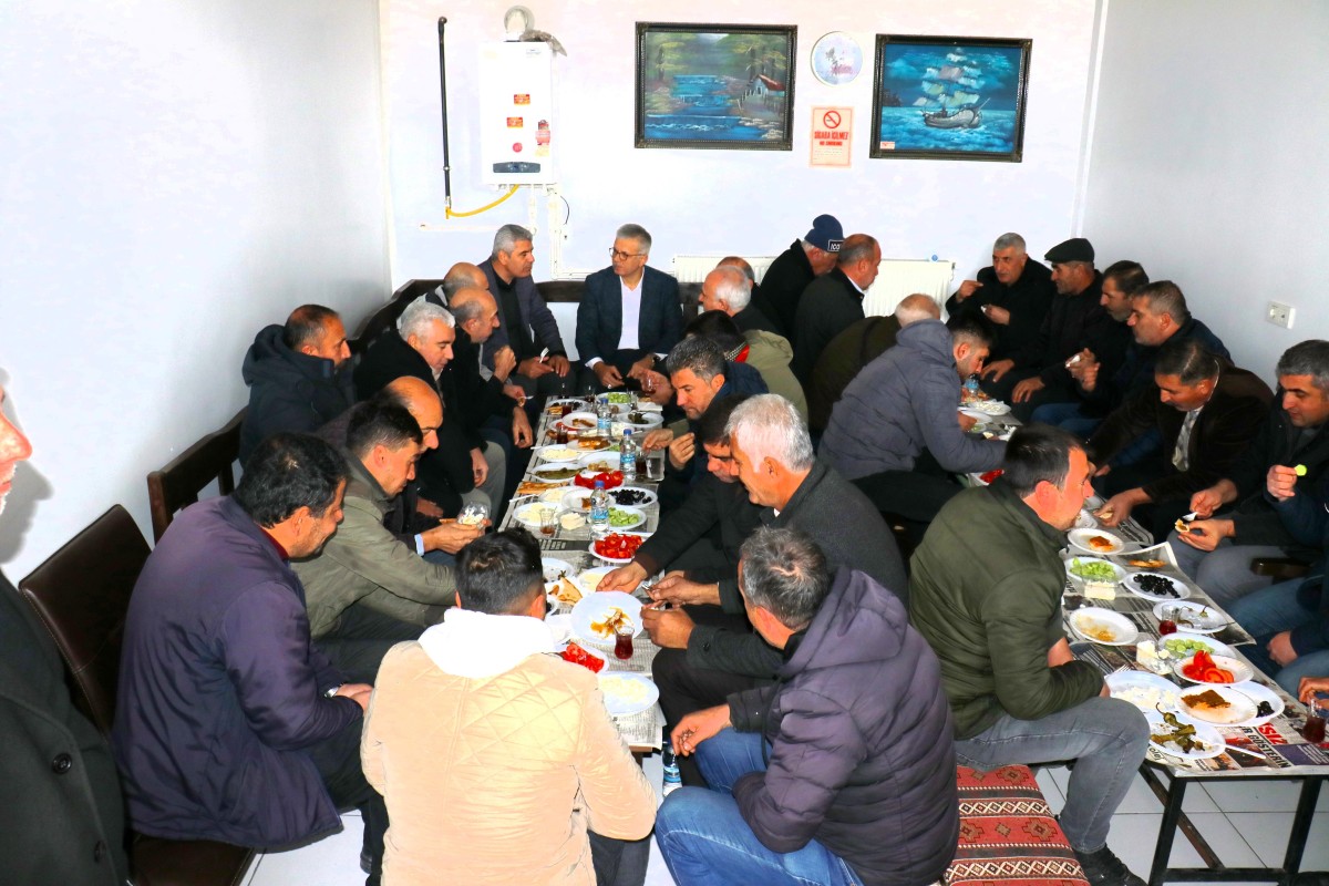  Bağımsız Aday Prof. Dr. İbrahim Gezer, esnaf ile buluştu