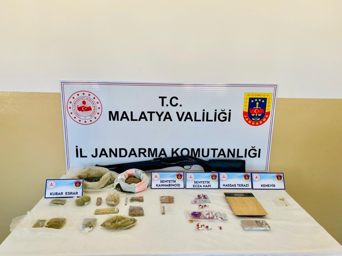 Jandarmadan, uyuşturucu operasyonları: 5 tutuklama