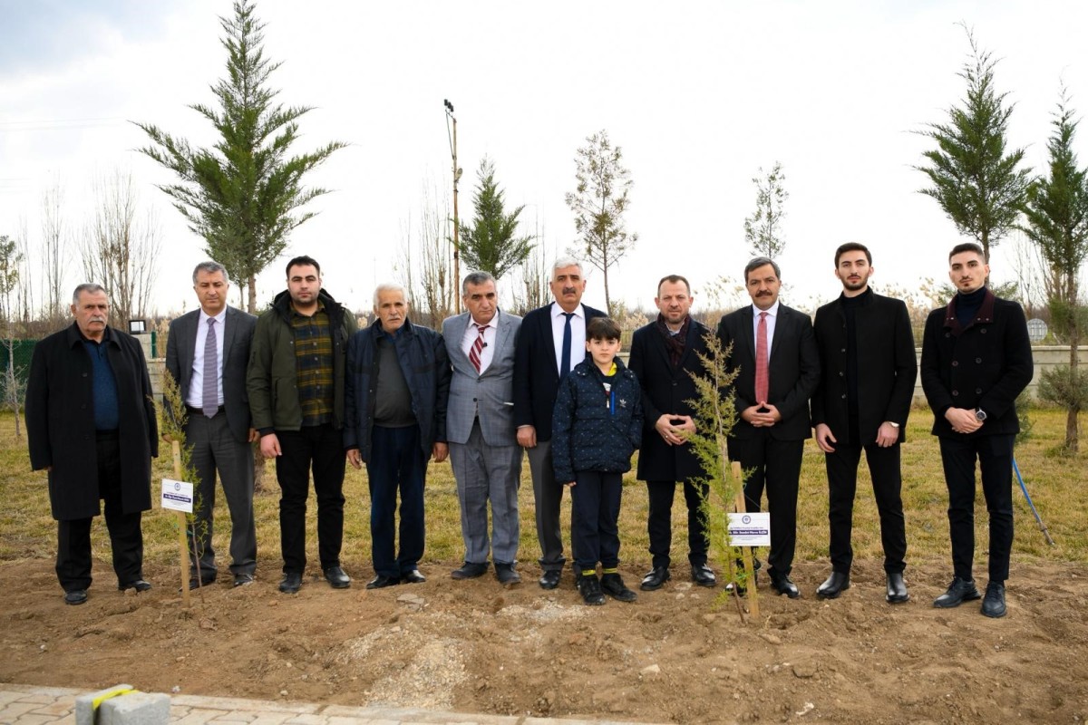 Depremde hayatını kaybeden üniversite personeline vefa