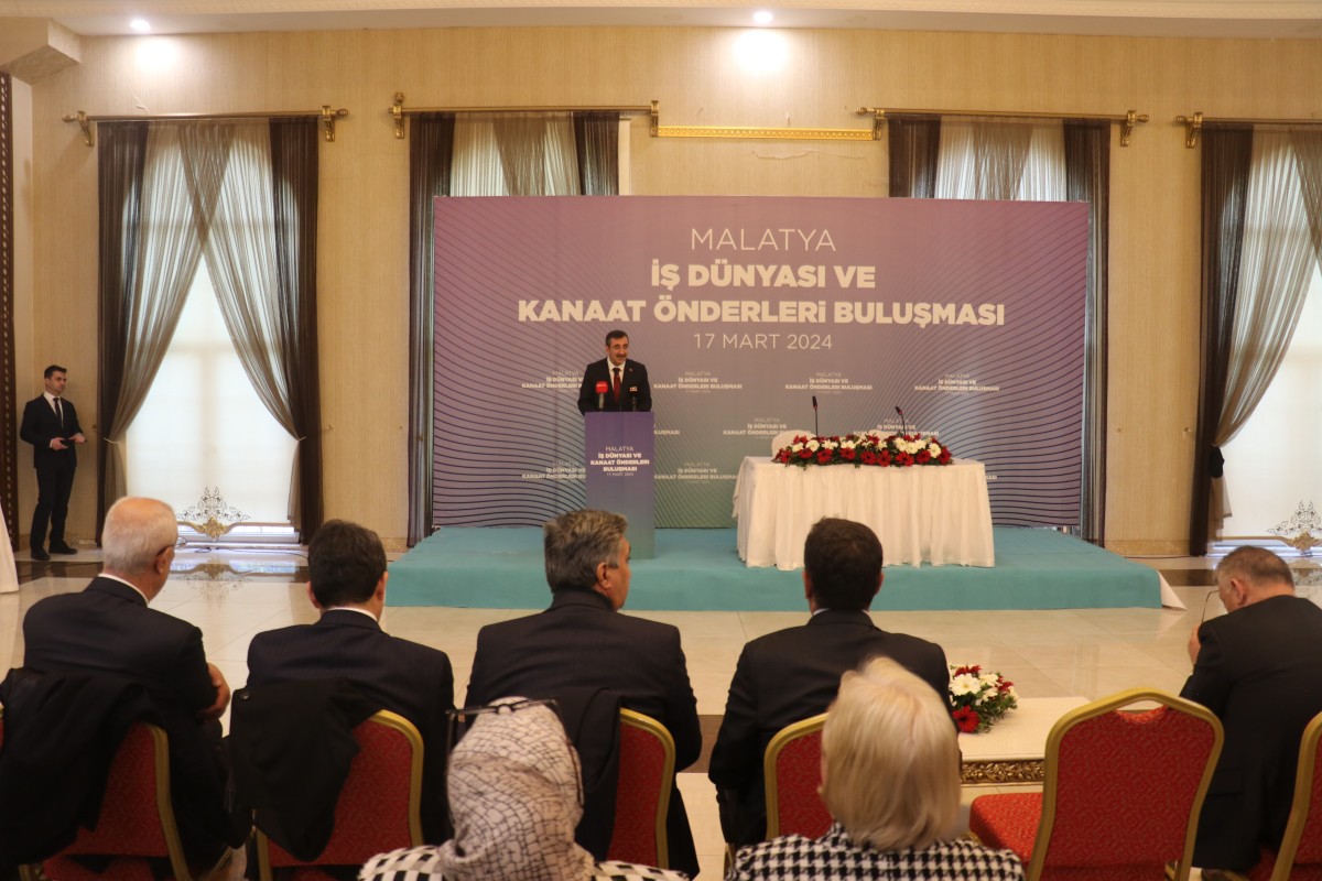 Cevdet Yılmaz, Malatya’da STK ve iş dünyasının temsilcileri ile bir araya geldi