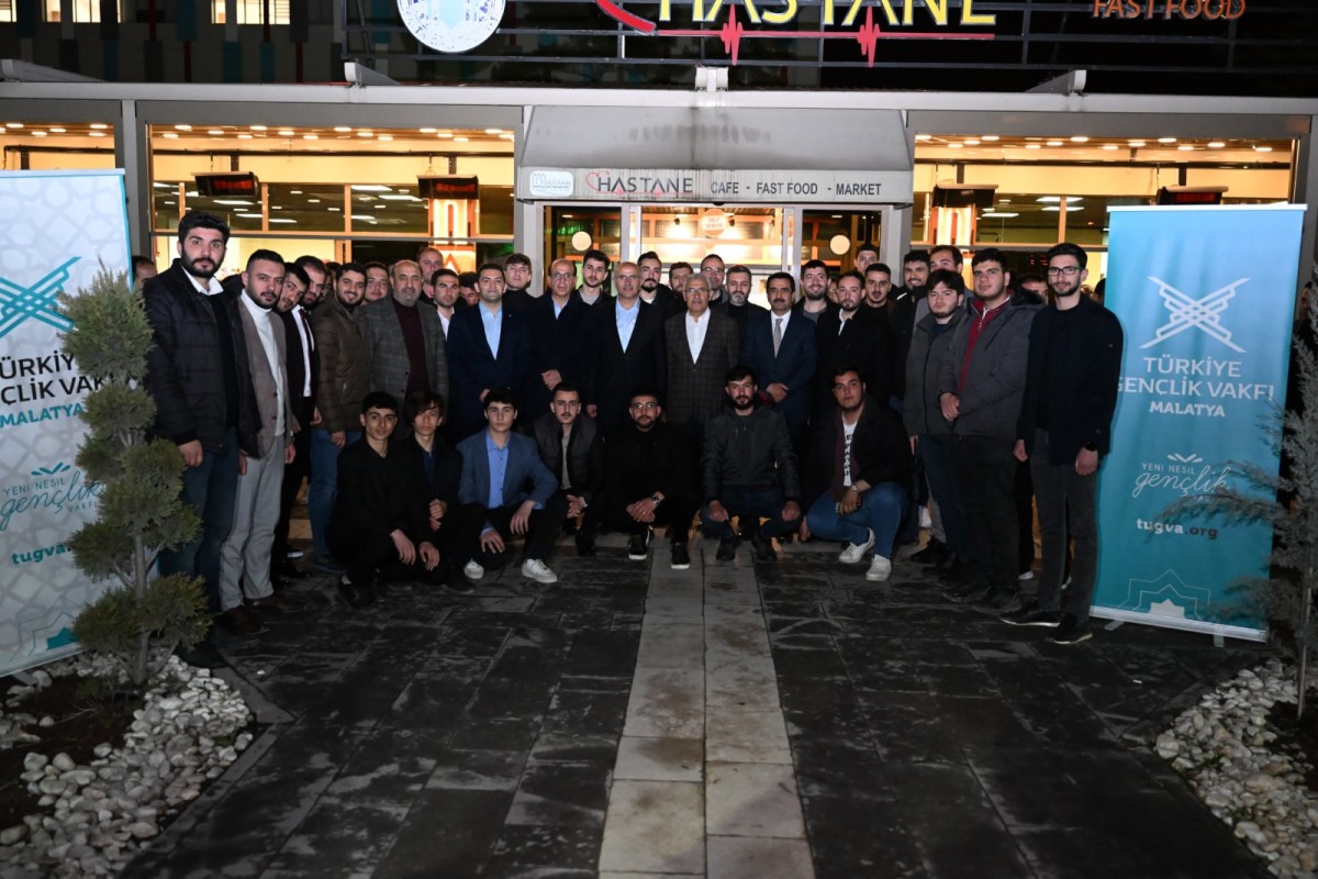 TÜGVA Gençlik Buluşmasında AK Partili Adaylar Gençlere Yönelik Projelerini Açıkladı
