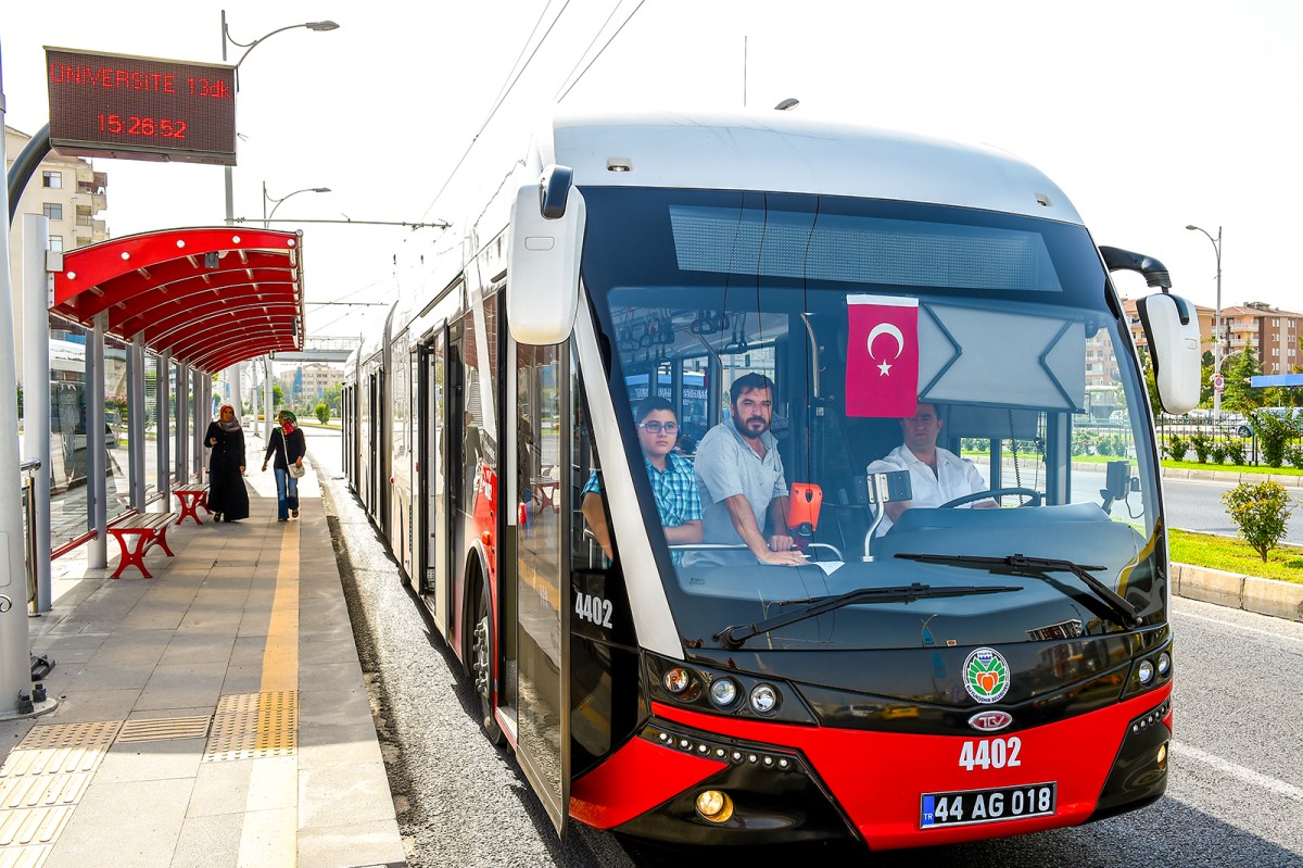 Büyükşehir Duyurdu: Bayramın Birinci Günü Otobüsler Ücretsiz