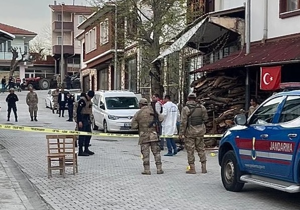  Silahlı kavga: 5 kişi yaralandı