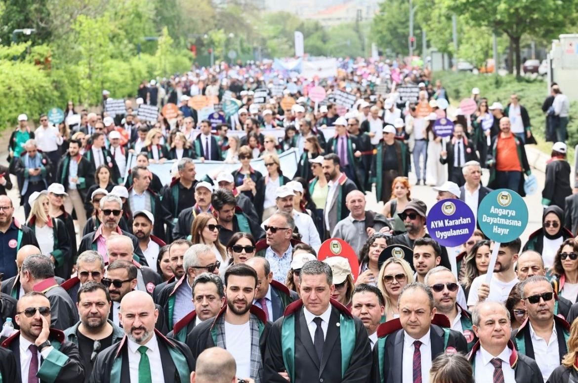 Baro Başkanı Demez, avukatların taleplerini iletti