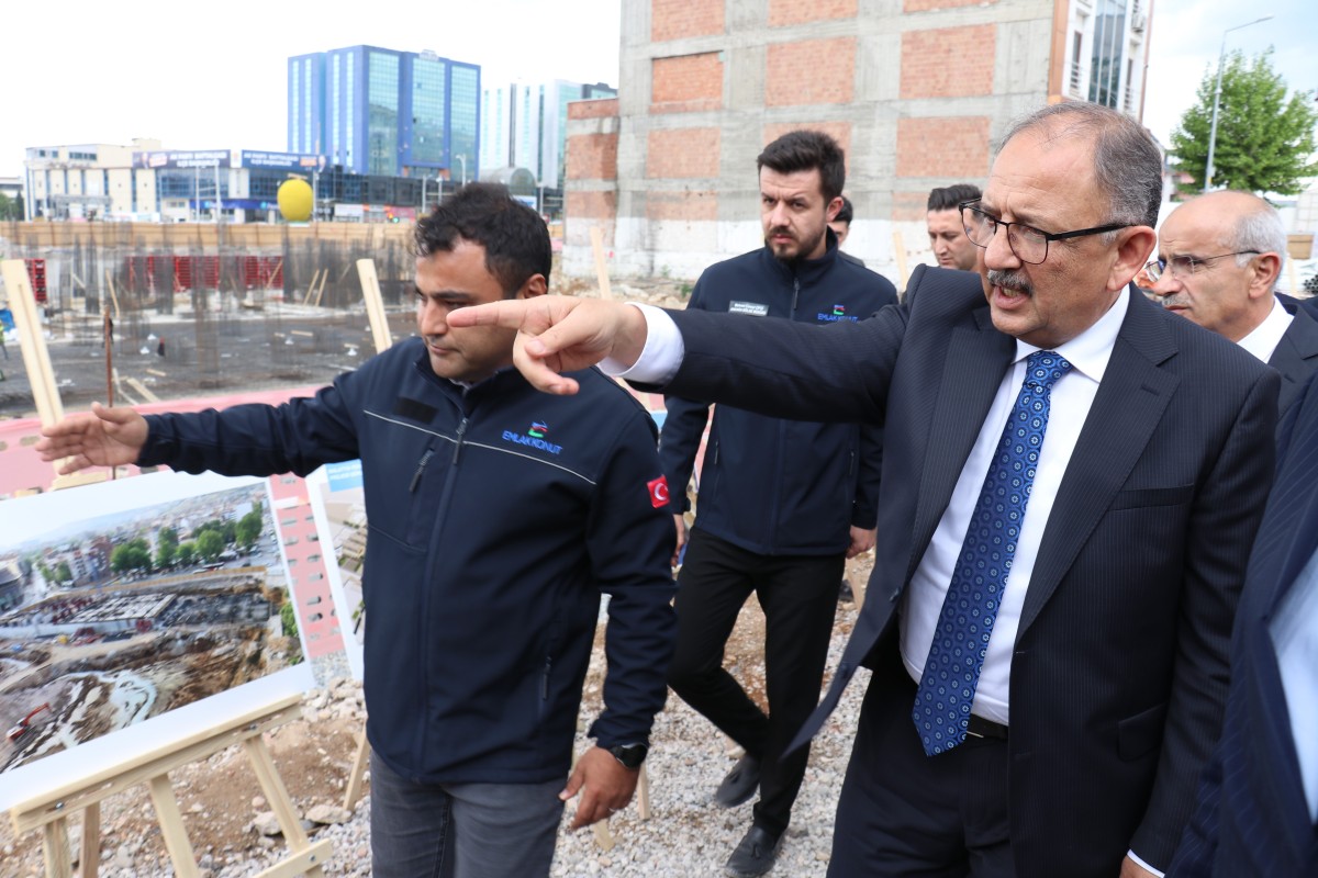 Özhaseki Malatya’da çarşı projesini inceledi