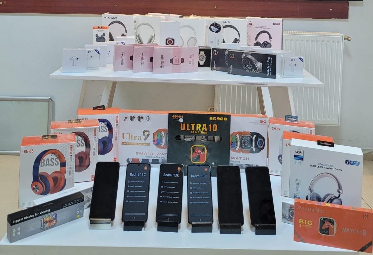 Kaçak cep telefonu operasyonu