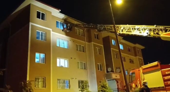 Yeşilyurt'ta ev yangını