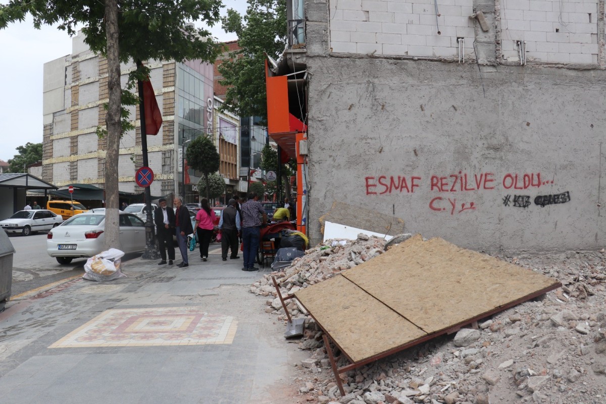 Kışla caddesi esnafından Sami Er’e tepki