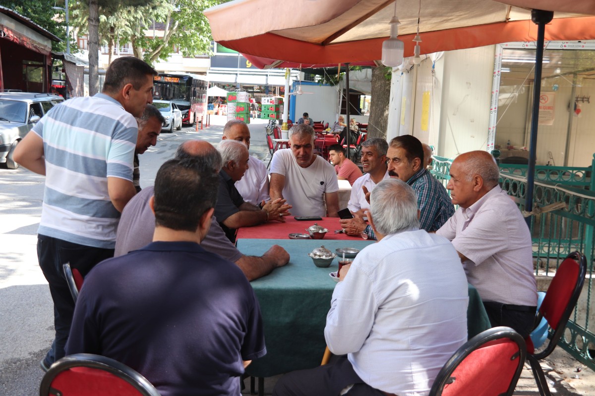 Keskin, “Deprem bölgesindeki esnafın tüm vergi ve primleri 2 yıl silinmeli”