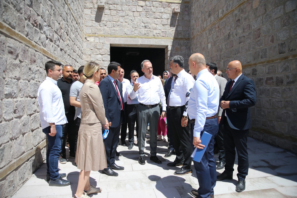 Kültür ve Turizm Bakan Yardımcısı Yazgı, Arslantepe Höyüğü Karşılama Merkezi'ni inceledi