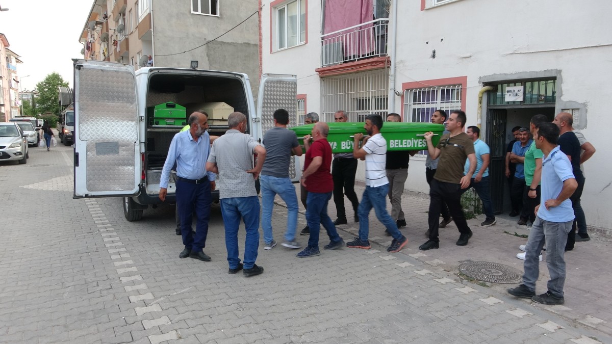 infaz koruma memuru, evinde silahla başında vurulmuş halde ölü bulundu