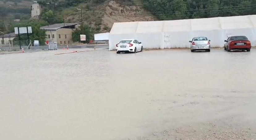 Sağanak etkili oldu