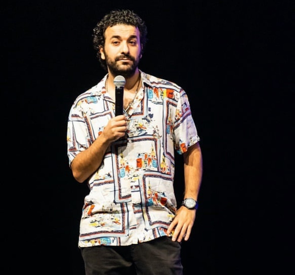 Malatya'lı Komedyen Hasan Can Kaya'nın partide tanıştığı genç kızı evinde alıkoyduğu iddia edildi